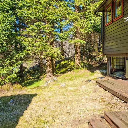 3 Bedroom Stunning In Semesterbostad Kvås